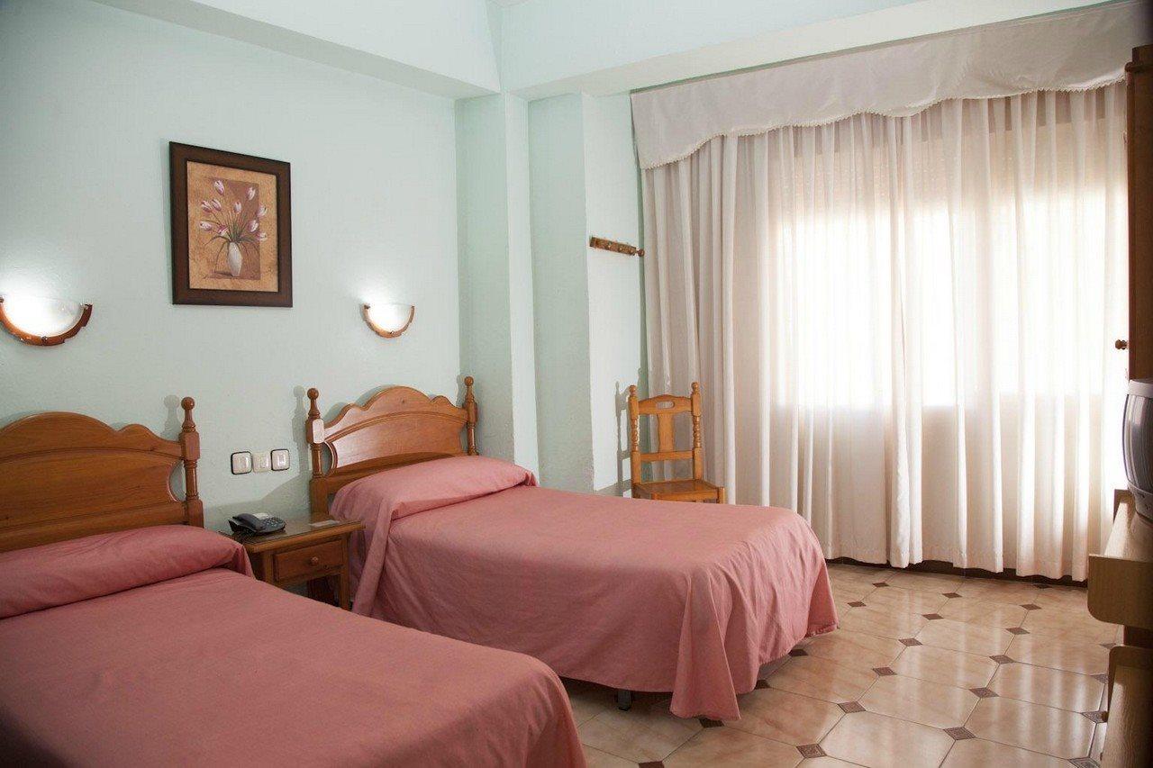 Hostal Paris La Línea de la Concepción المظهر الخارجي الصورة