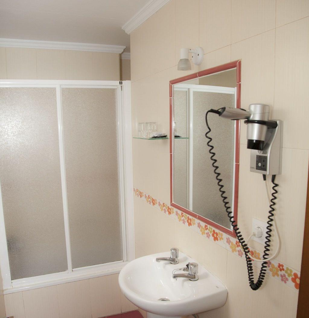 Hostal Paris La Línea de la Concepción المظهر الخارجي الصورة