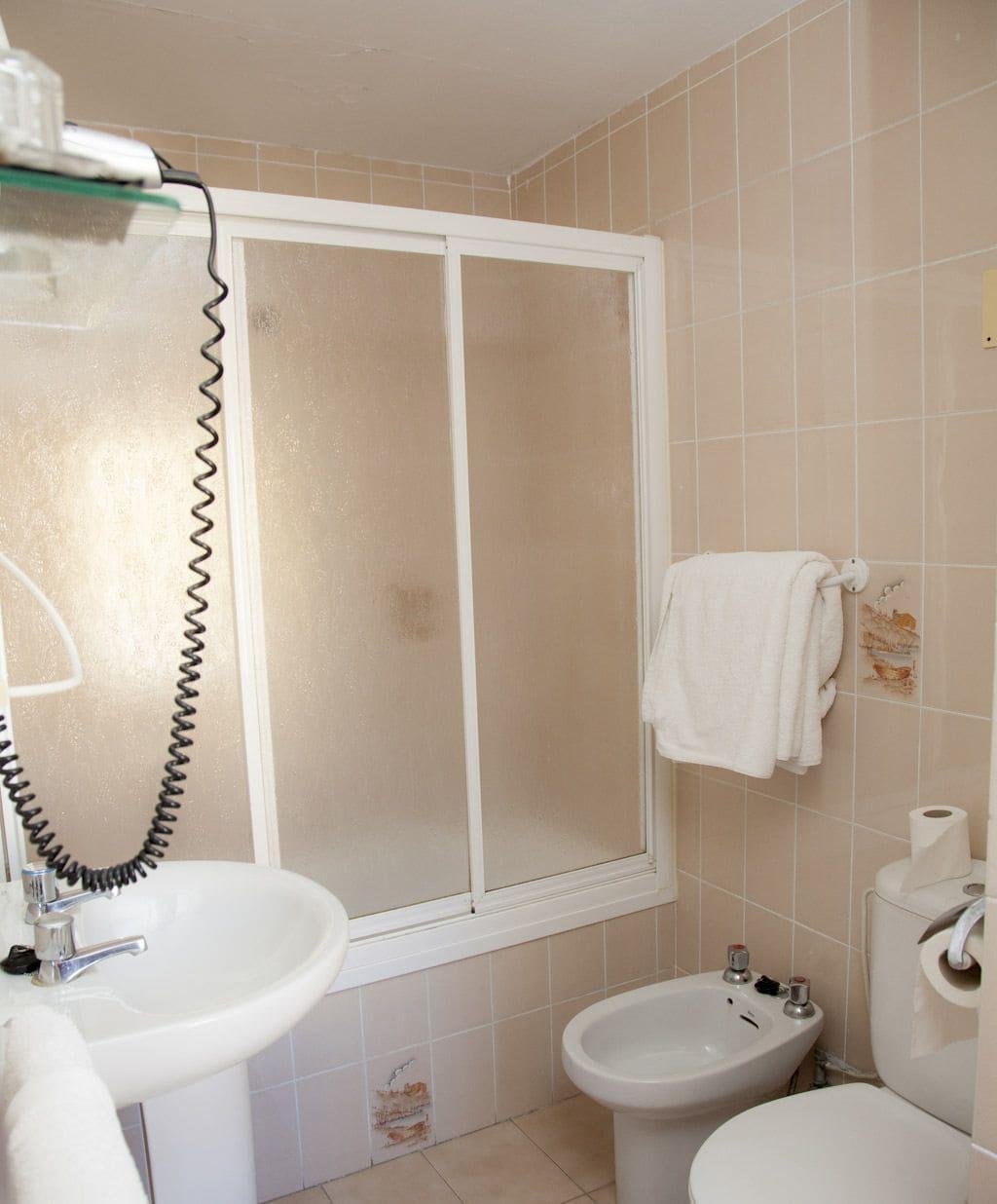 Hostal Paris La Línea de la Concepción المظهر الخارجي الصورة