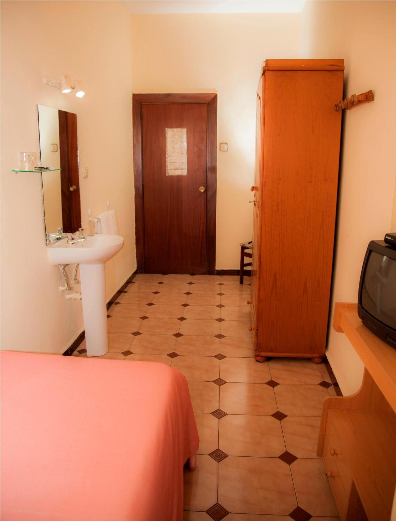 Hostal Paris La Línea de la Concepción المظهر الخارجي الصورة
