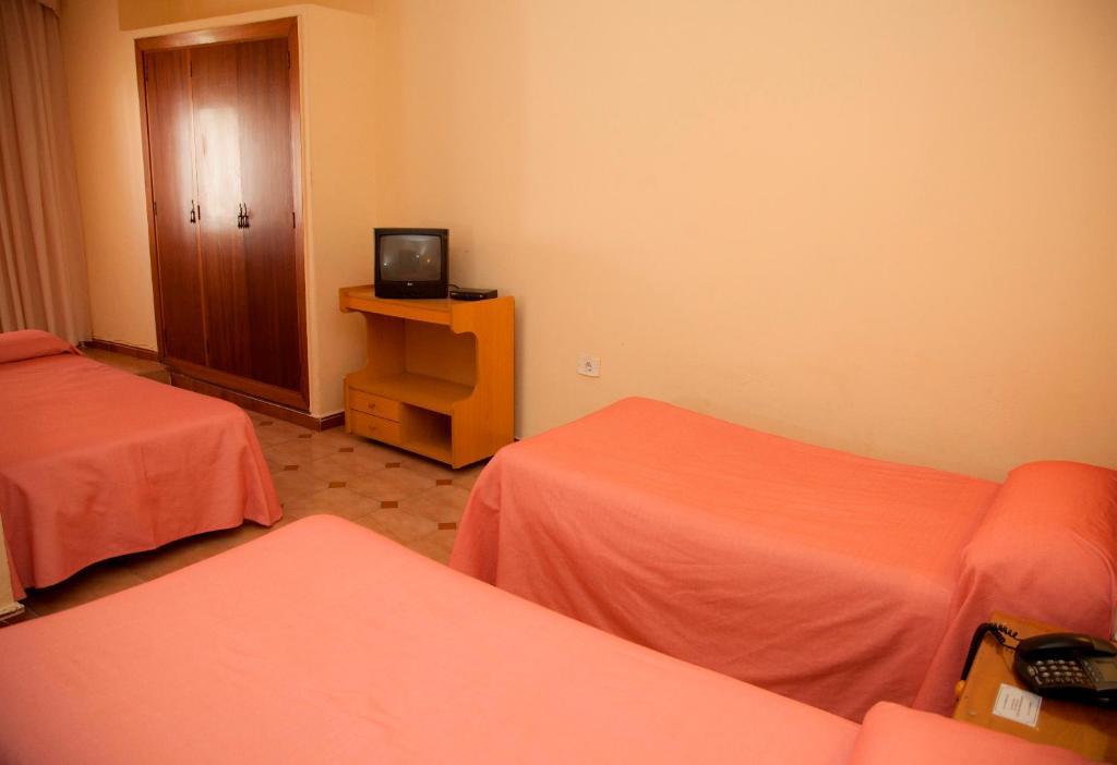 Hostal Paris La Línea de la Concepción الغرفة الصورة